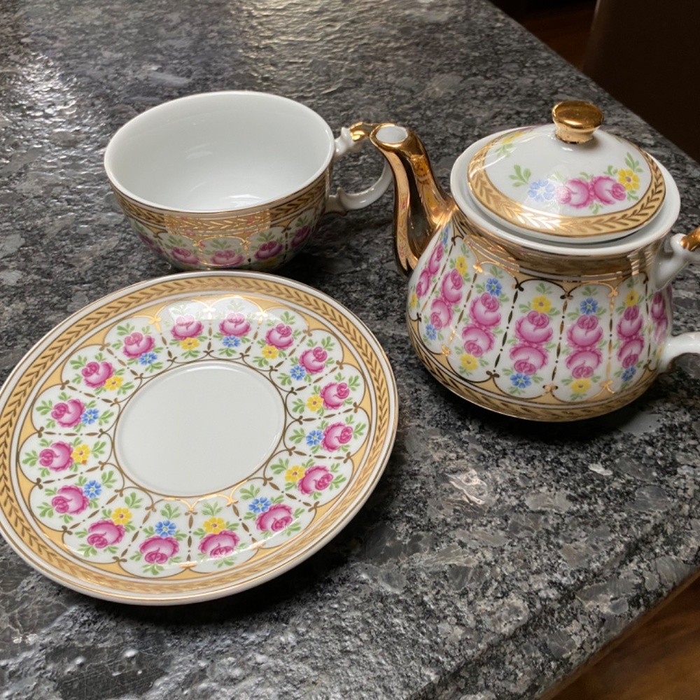 New tea pot and cup - Picture 3 of 6